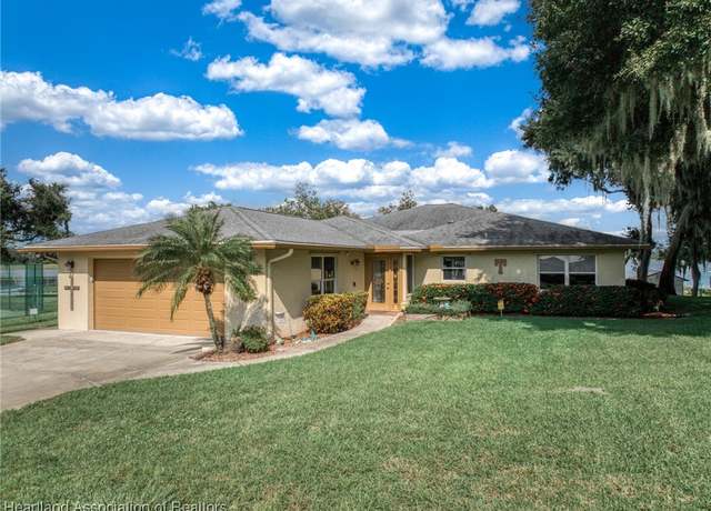 Property at 10 Placid Oaks Dr, Lake Placid, FL 33852, 4 beds, 3 baths