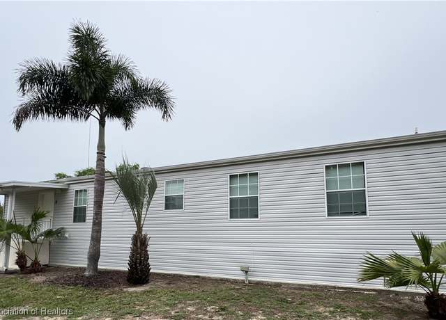 Property at 11 Lemon Ln, Lake Placid, FL 33852, 2 beds, 2 baths