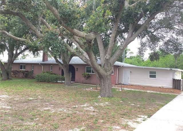 Property at 136 Hallmark Ave, Lake Placid, FL 33852, 3 beds, 2.5 baths