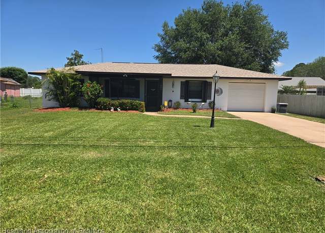Property at 1621 Buck St, Lake Placid, FL 33852, 2 beds, 2 baths