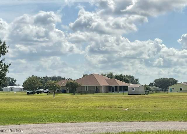 Property at 7001 Woodmont Ct, Sebring, FL 33876