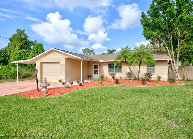 Property at 301 Triumph Dr, Sebring, FL 33872, 3 beds, 2 baths