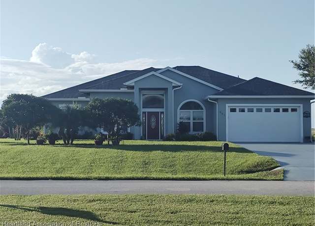 Property at 561 Sunset Pointe Dr, Lake Placid, FL 33852, 4 beds, 2.5 baths