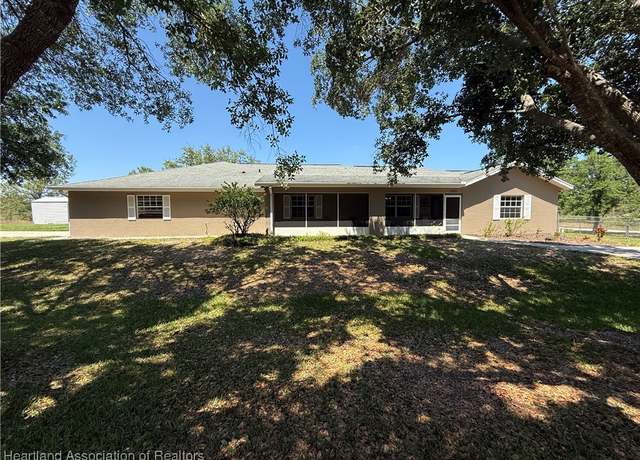 Property at 323 Buccaneer St NW, Lake Placid, FL 33852, 3 beds, 3 baths