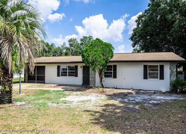 Property at 131 Sparrow Ave, Sebring, FL 33870, 3 beds, 2 baths