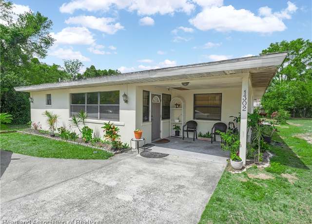 Property at 1302 Hotiyee Ave, Sebring, FL 33870, 2 beds, 2.5 baths