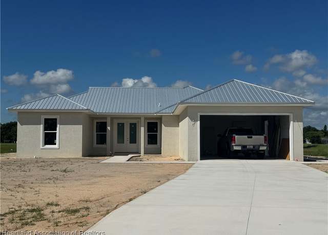 Property at 817 Woodmont St, Sebring, FL 33876, 3 beds, 2 baths