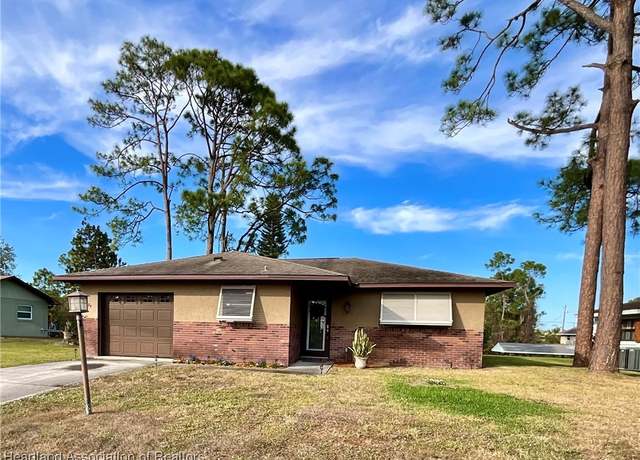 Property at 324 Lake Rd NE, Lake Placid, FL 33852, 2 beds, 2 baths