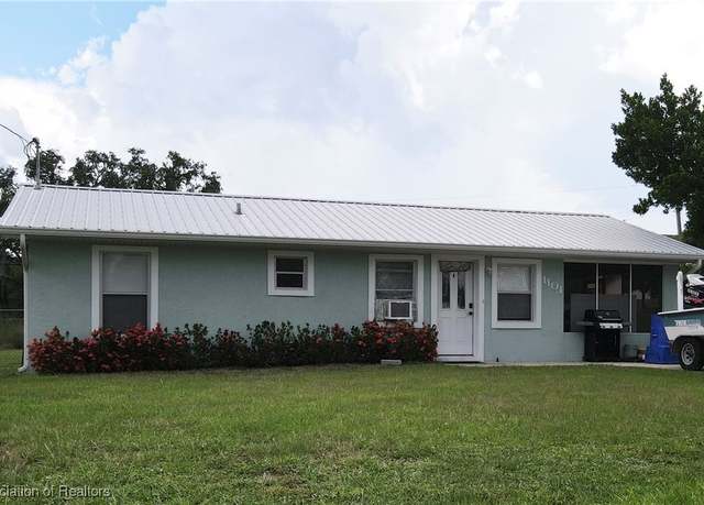 Property at 1101 Lagrande Blvd, Sebring, FL 33870, 2 beds, 1 bath