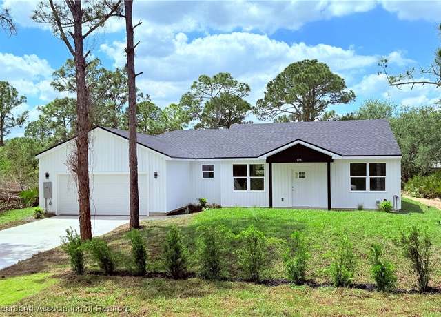 Property at 123 Wildcat St NW, Lake Placid, FL 33852, 3 beds, 2 baths