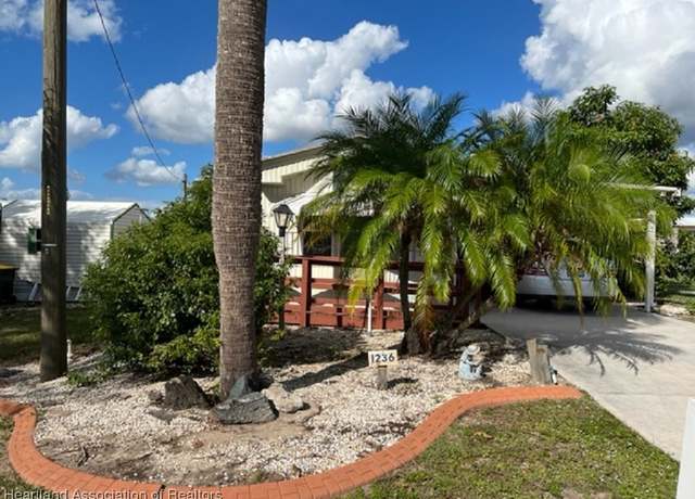 Property at 1236 W Bell St, Avon Park, FL 33825, 2 beds, 1 bath