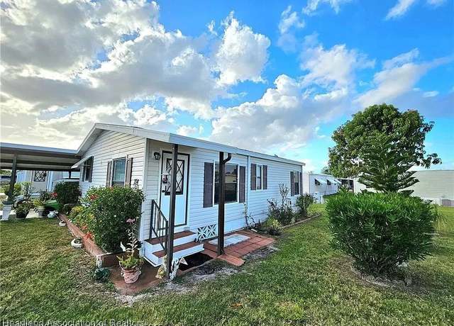 Property at 274 Bearwoods Ct, Lake Placid, FL 33852, 2 beds, 2 baths