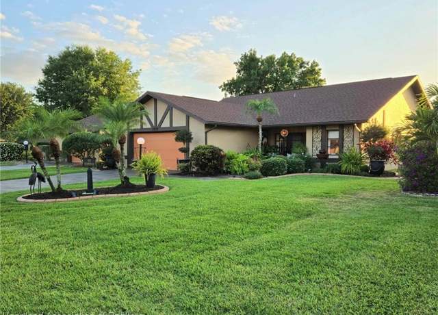 Property at 2919 Summertree Dr, Sebring, FL 33872, 2 beds, 2 baths