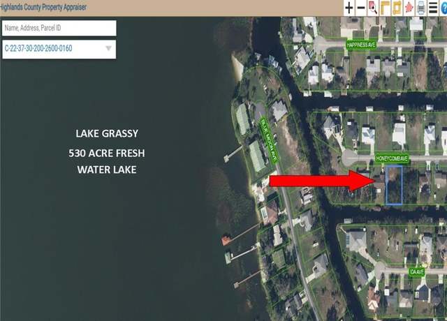 Property at 128 Honeycomb Ave, Lake Placid, FL 33852