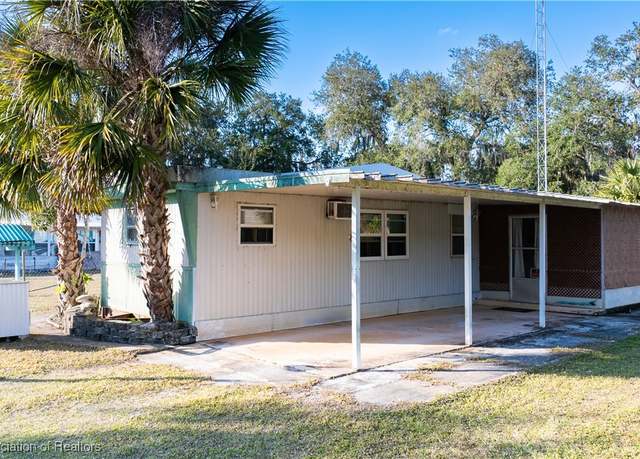 Property at 38 Boondock Rd, Lorida, FL 33857, 2 beds, 1 bath