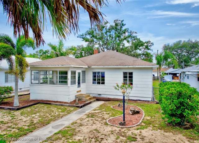 Property at 385 Poinsettia Ave, Sebring, FL 33870, 2 beds, 1 bath