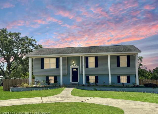Property at 2811 W Fawn Rd, Avon Park, FL 33825, 3 beds, 2.5 baths