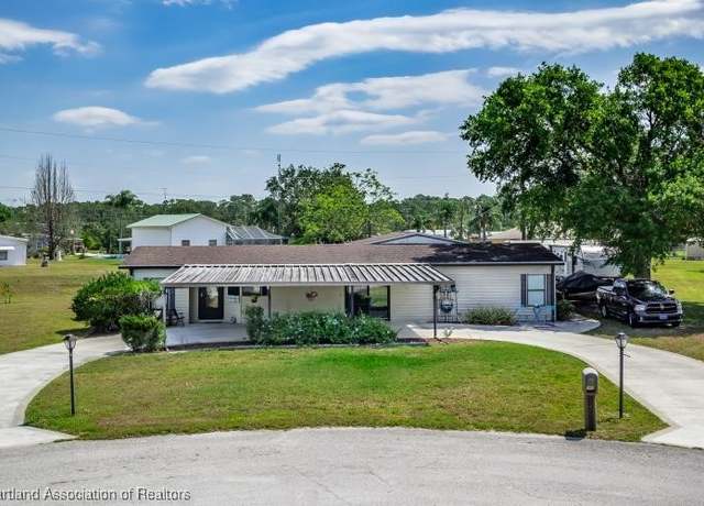 Property at 475 Hickory Dr, Sebring, FL 33876, 2 beds, 3 baths