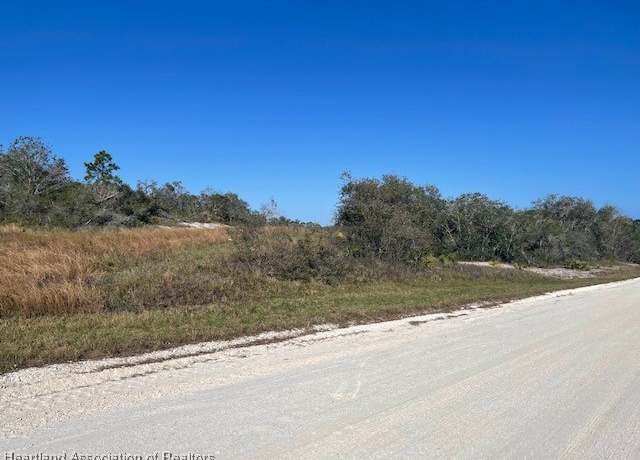 Property at 777 Morningside Dr, Lake Placid, FL 33852