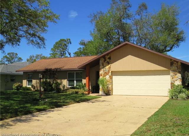 Property at 137 Delta Ave, Lake Placid, FL 33852, 2 beds, 2 baths