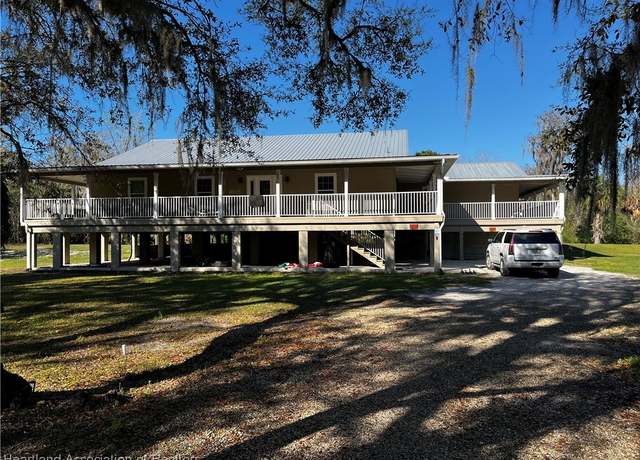Property at 584 Cross Ln, Wauchula, FL 33873, 5 beds, 3 baths