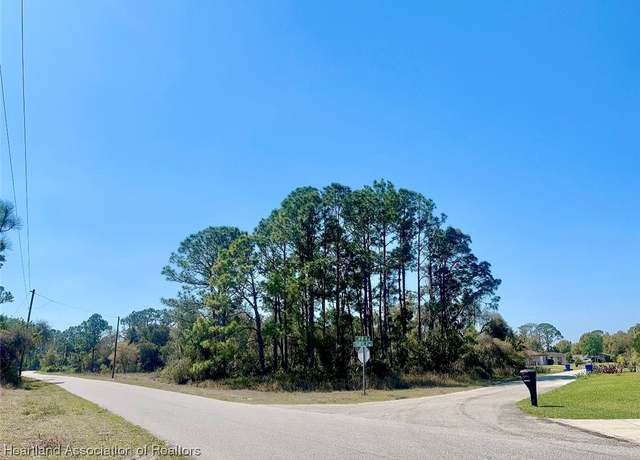 Property at 239 Sunnybrook Ln, Lake Placid, FL 33852