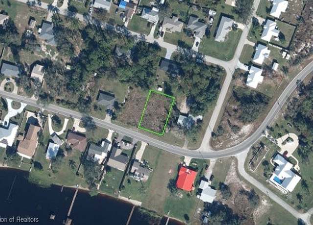 Property at 1708 Manatee Dr, Sebring, FL 33870