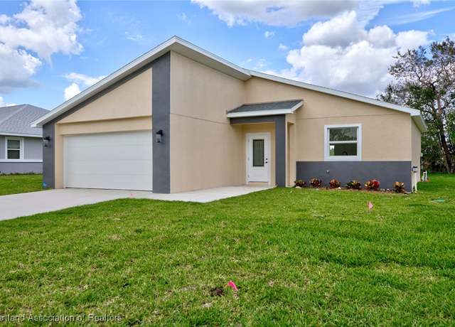 Property at 121 Grape Rd NW, Lake Placid, FL 33852, 3 beds, 2 baths