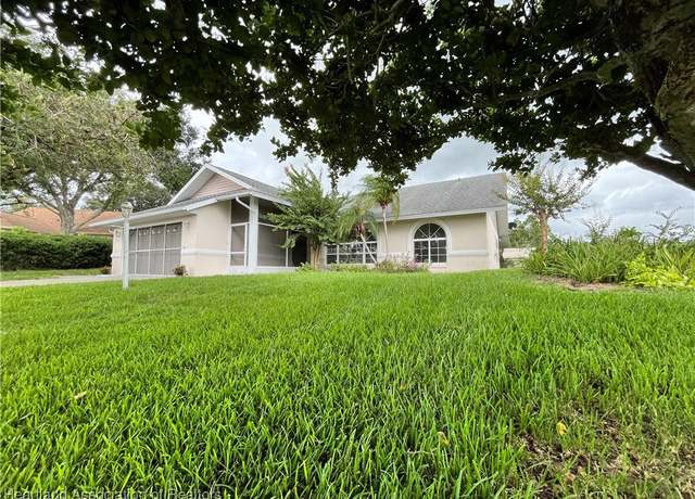 Property at 30 Crestview Ct S, Lake Placid, FL 33852, 2 beds, 2 baths