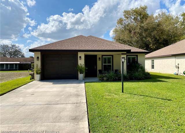 Property at 10489 High Ave, Lake Placid, FL 33852, 2 beds, 2 baths