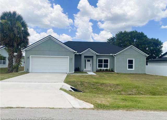 Property at 3900 Santiago St, Sebring, FL 33872, 3 beds, 3.5 baths