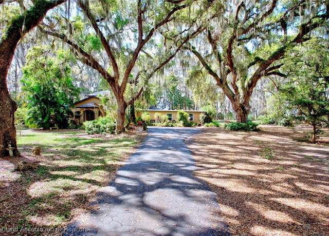 Property at 1525 S Oak Dr, Lorida, FL 33857, 12 beds, 7 baths