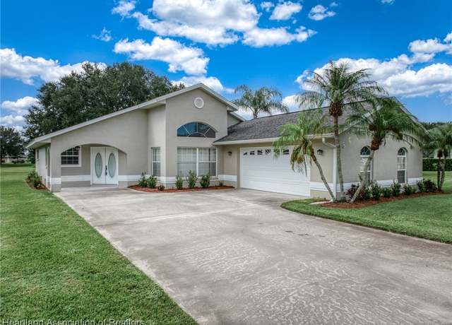 Property at 8 Meadowlake Cir N, Lake Placid, FL 33852, 3 beds, 3 baths