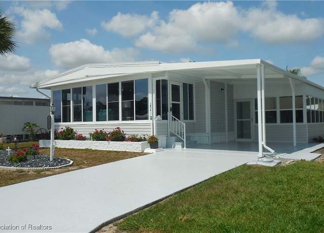 Property at 2841 John L St, Sebring, FL 33872, 2 beds, 2 baths
