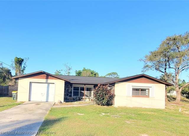 Property at 3214 Dolphin Dr, Sebring, FL 33870, 3 beds, 2 baths