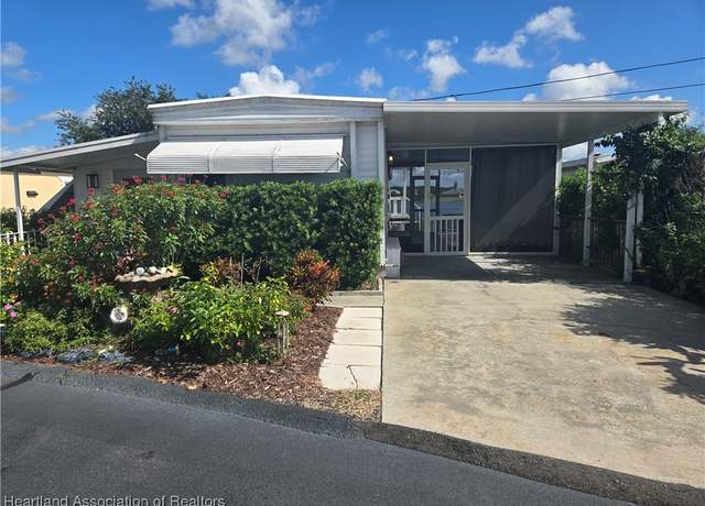 Property at 25 Lake Dr, Lake Placid, FL 33852, 2 beds, 1.5 baths