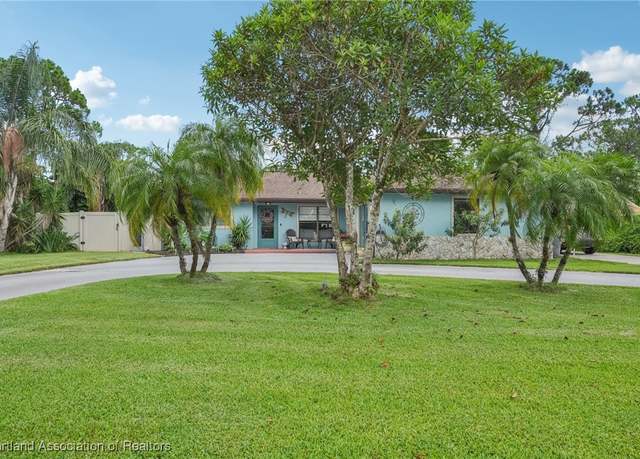 Property at 412 Lake August Dr, Lake Placid, FL 33852, 3 beds, 2 baths