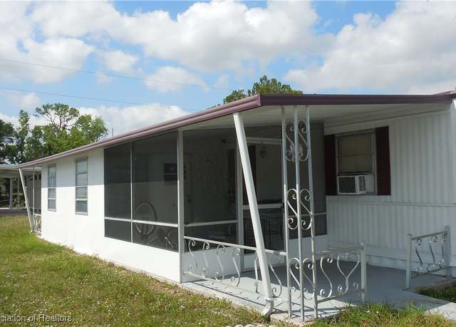 Property at 8019 Von Maxcy Rd, Sebring, FL 33870, 2 beds, 2 baths