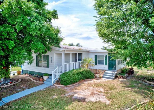 Property at 1304 Briaridge Cir N, Sebring, FL 33870, 2 beds, 2 baths