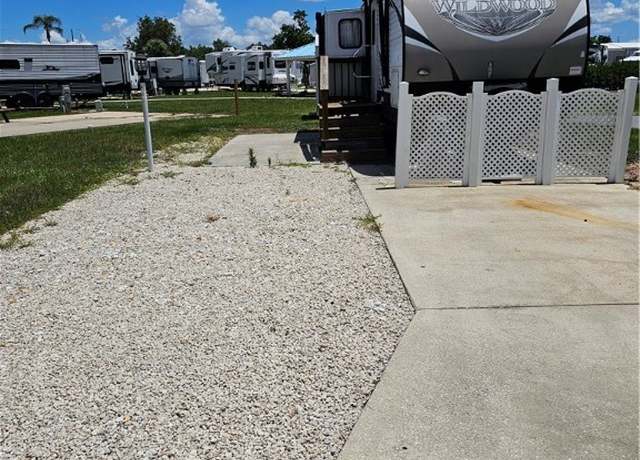 Property at 3 Oak Cir, Lake Placid, FL 33852