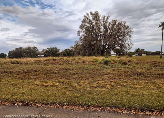 Property at 7268 Golf Dr, Sebring, FL 33876