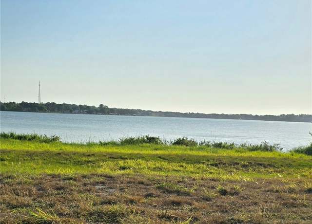 Property at 466 Sunset Pointe Dr, Lake Placid, FL 33852