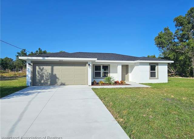 Property at 2859 N Lancaster Rd, Avon Park, FL 33825, 3 beds, 2 baths