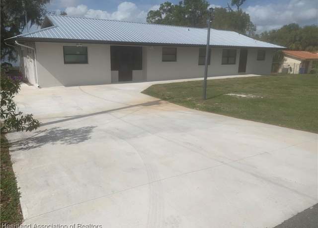 Property at 534 Arcola Dr, Sebring, FL 33875, 2 beds, 2 baths