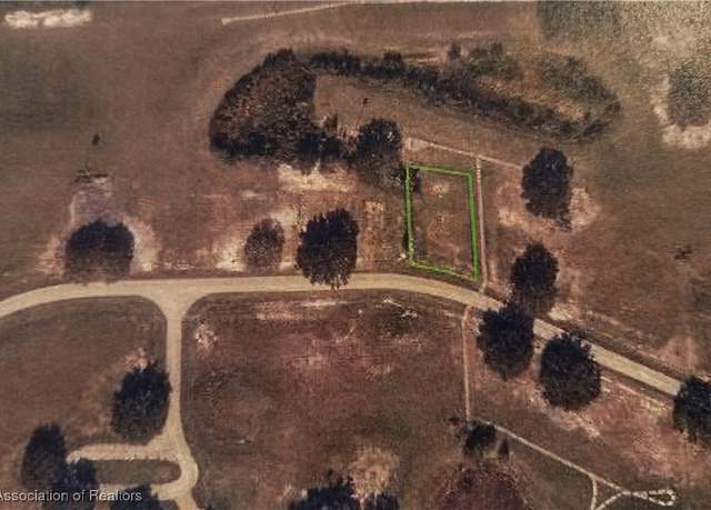 Property at 1305 Blue Heron Dr, Sebring, FL 33876