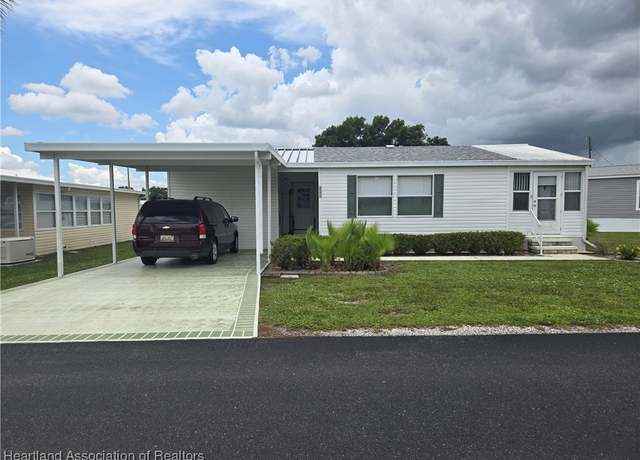 Property at 1017 W Virginia Dr, Sebring, FL 33870, 2 beds, 2 baths