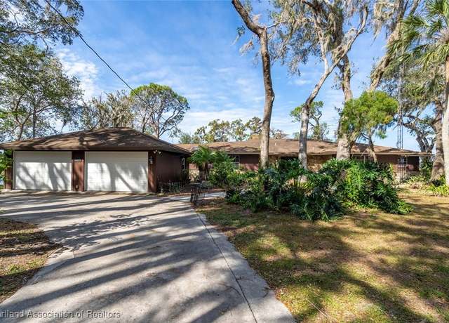 Property at 1268 Josephine Ct, Sebring, FL 33875, 3 beds, 3 baths