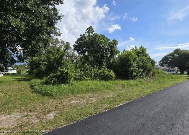 Property at 2501 Monza Dr, Sebring, FL 33872