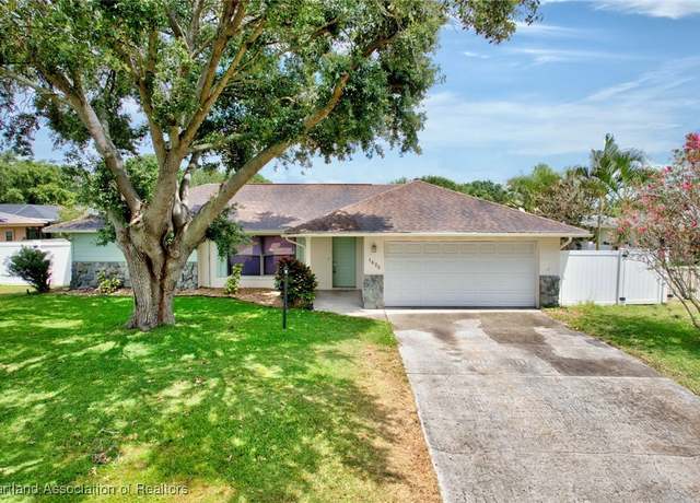 Property at 1620 Homestead St, Sebring, FL 33870, 2 beds, 2 baths