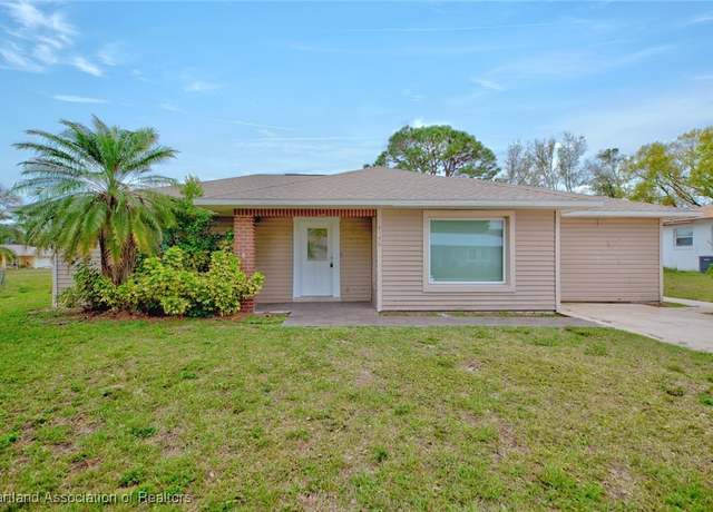 Property at 4125 Capri St, Sebring, FL 33872, 4 beds, 3 baths